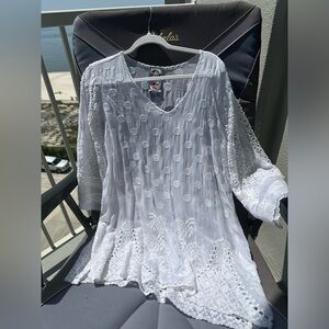 Johnny Was white sz XL beautiful tunic coverup or dress